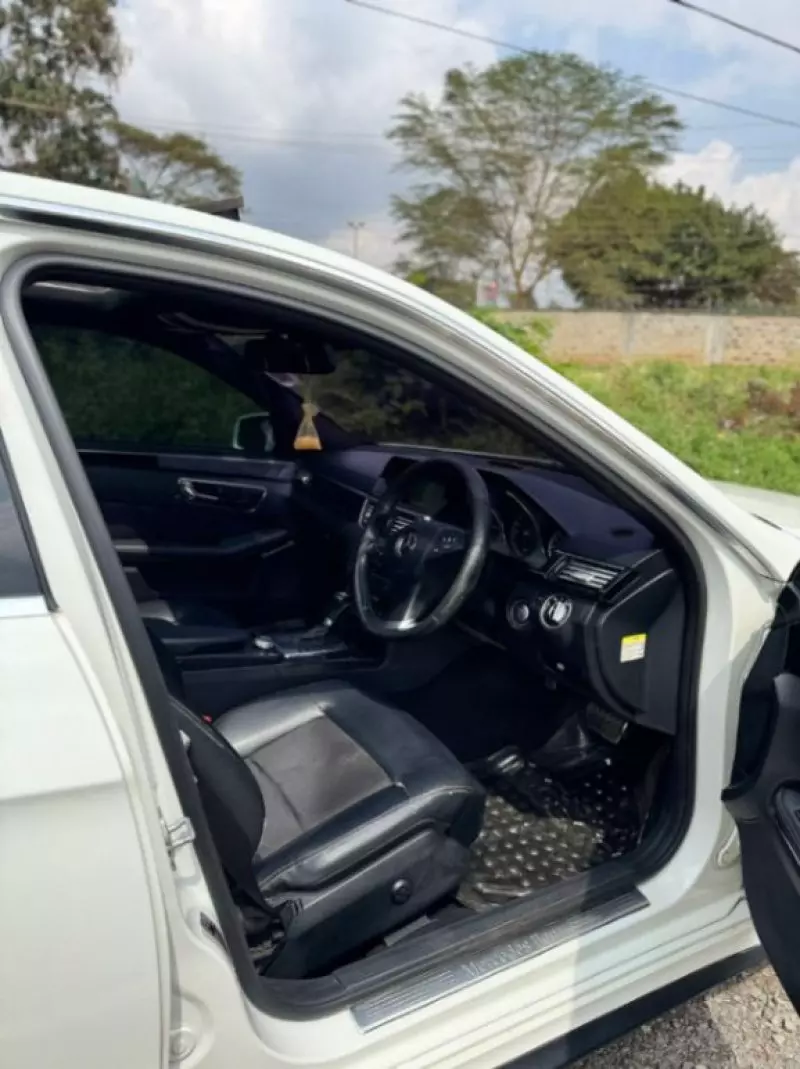 Mercedes-Benz E250   - 2015