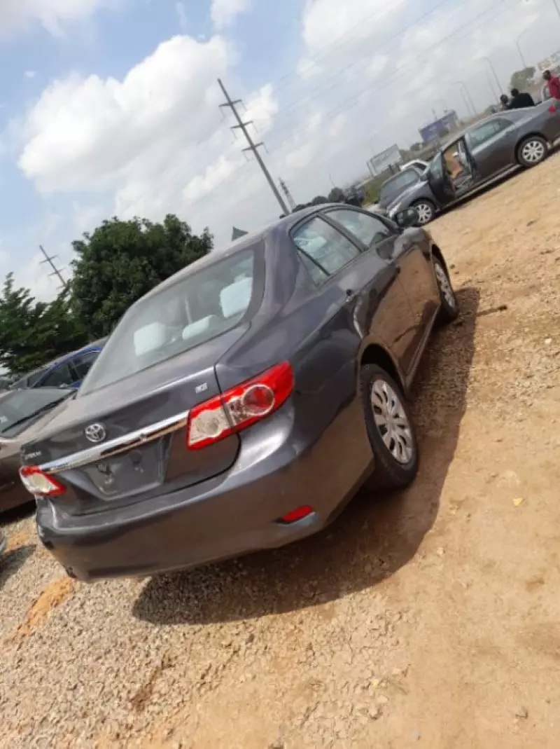 Toyota Corolla   - 2012