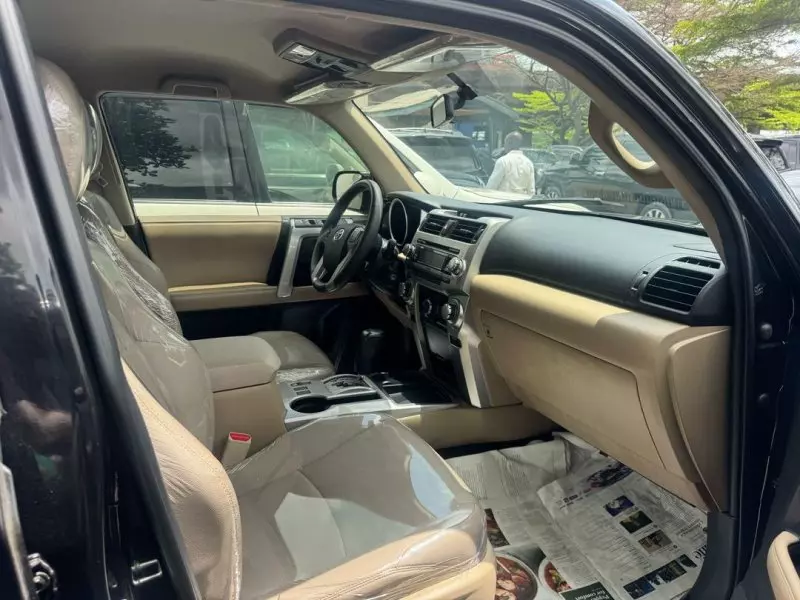 Toyota 4-Runner   - 2012