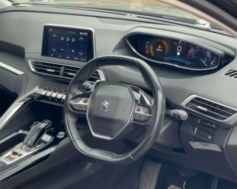 Peugeot 3008   - 2018