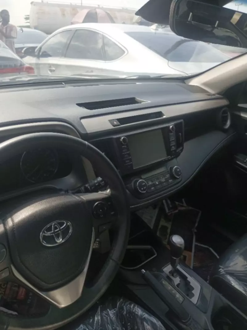 Toyota 4-Runner   - 2012