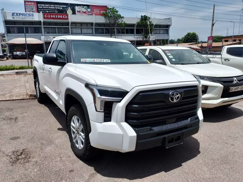 Toyota Tundra   - 2023