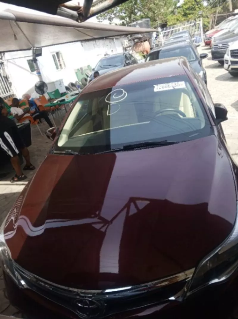 Toyota Avalon   - 2014