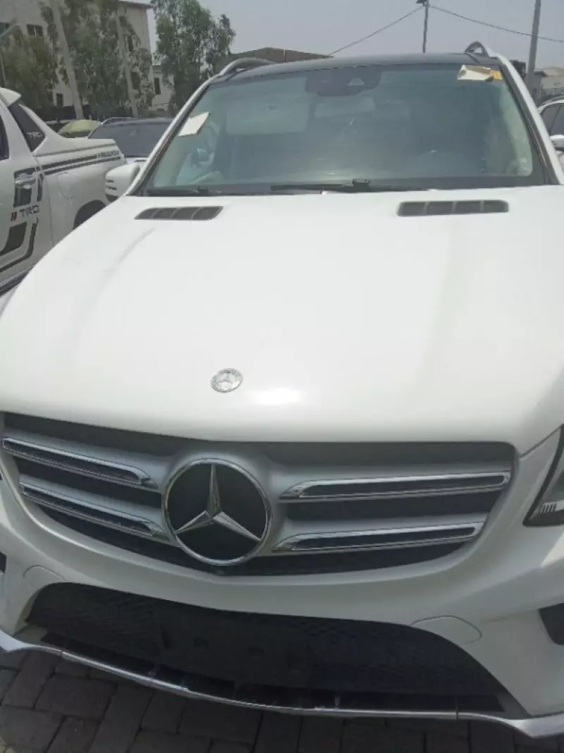 Mercedes-Benz GLE-Class   - 2017