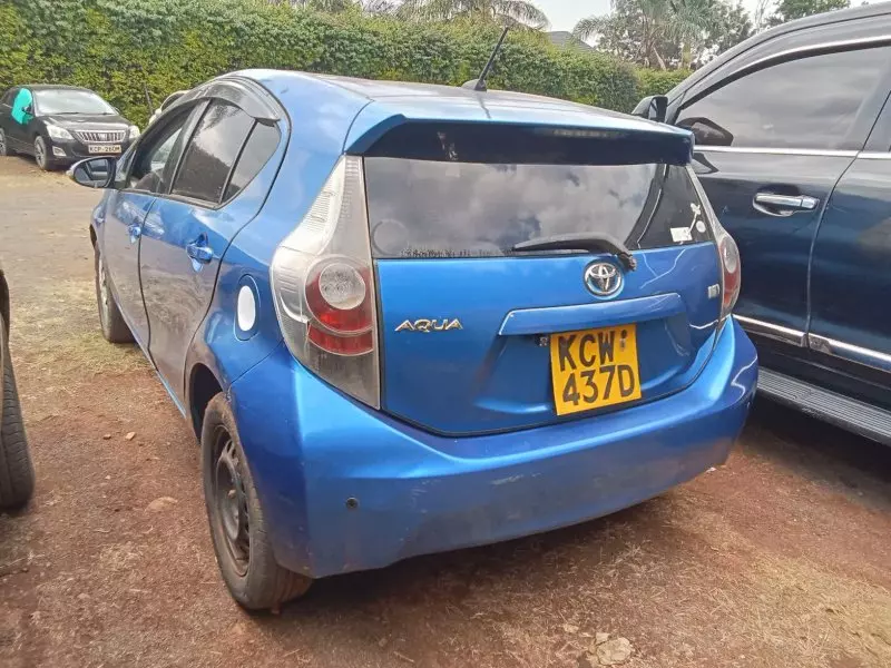 Toyota Aqua Hybrid   - 2013