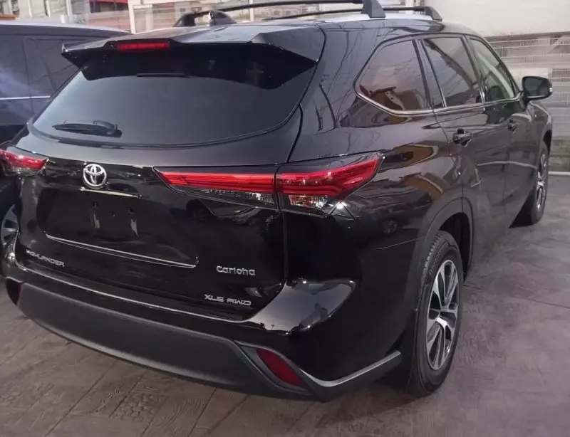 Toyota Highlander   - 2022