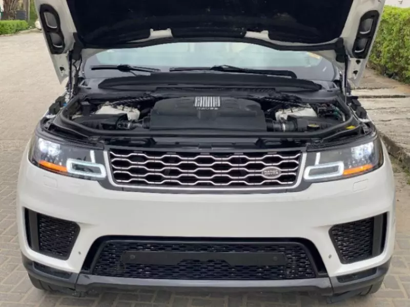 Land Rover Range Rover Sport   - 2015