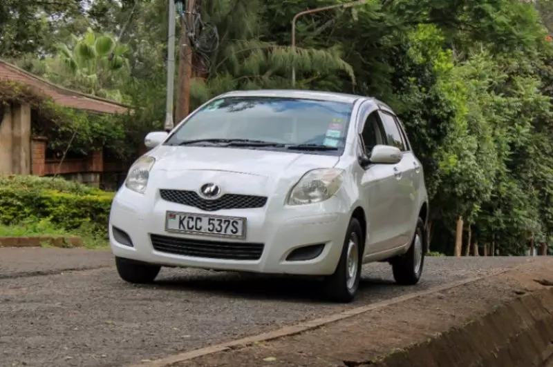 Toyota Vitz   - 2008