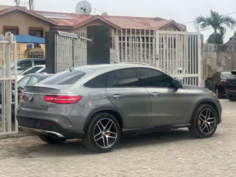 Mercedes-Benz GLE 43 AMG   - 2016