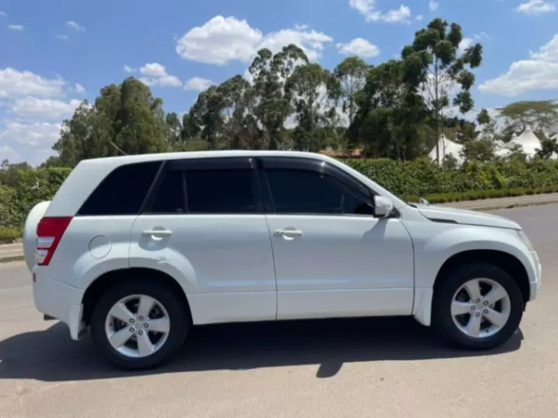 SUZUKI Escudo    - 2011
