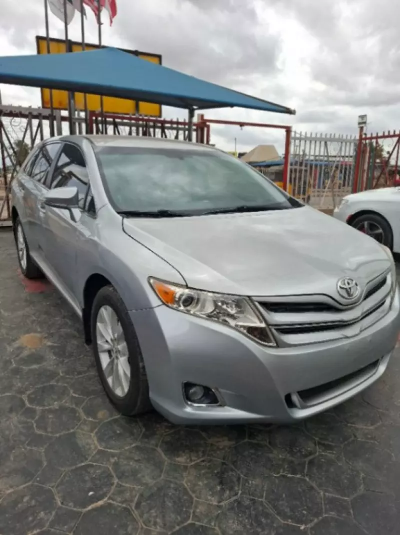 Toyota Venza   - 2016