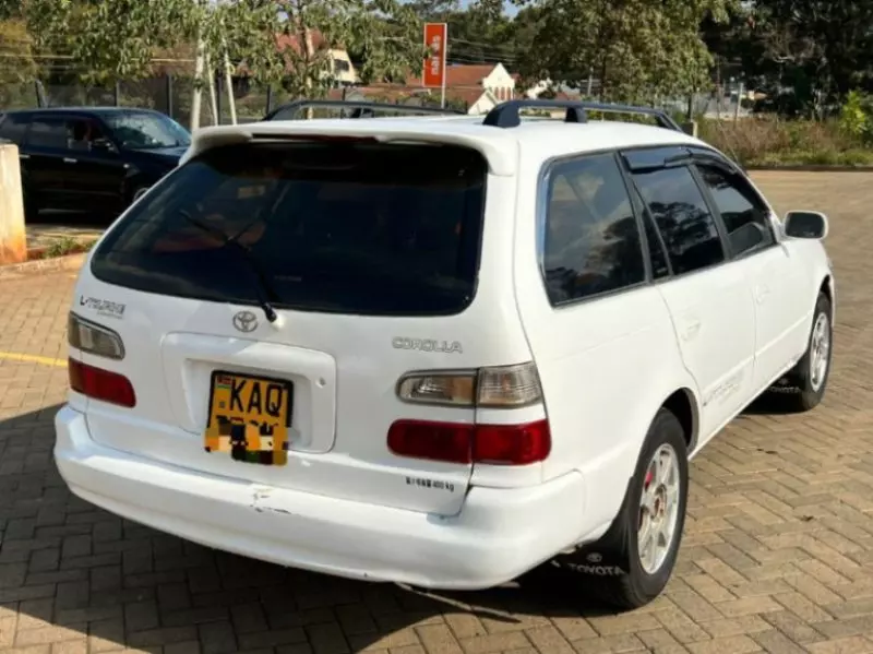 Toyota corolla touring   - 2000