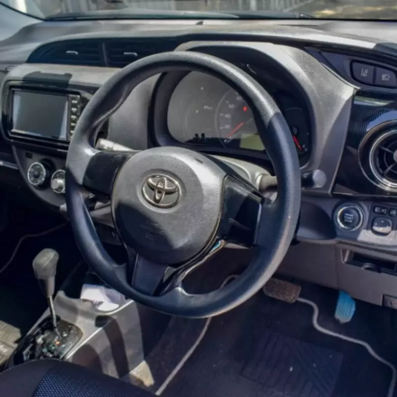 Toyota Vitz   - 2018