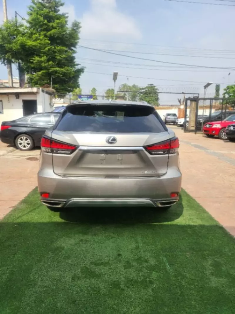 Lexus RS 350   - 2020