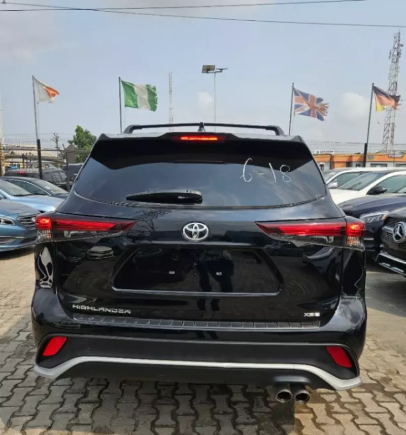 Toyota Highlander   - 2024