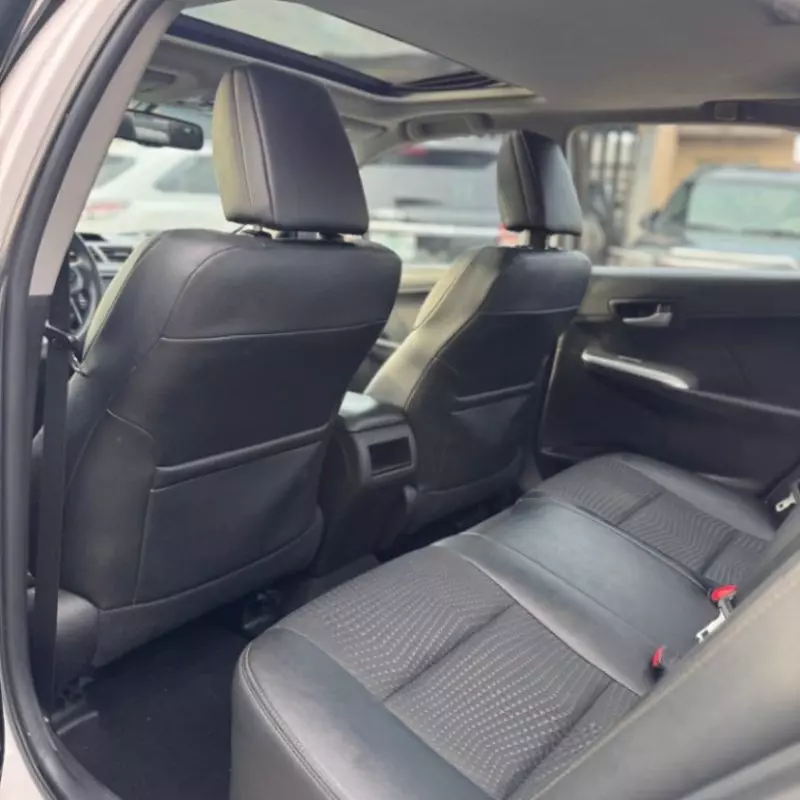 Toyota Camry   -