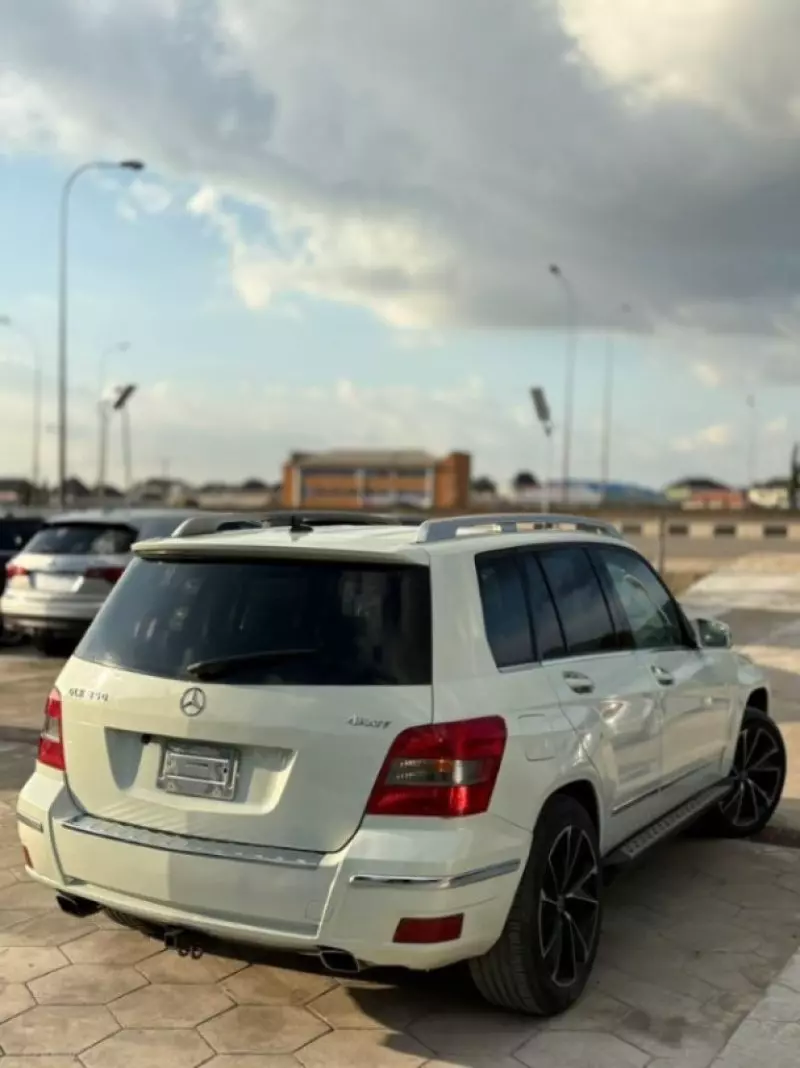 Mercedes-Benz GLK 350 - 2010