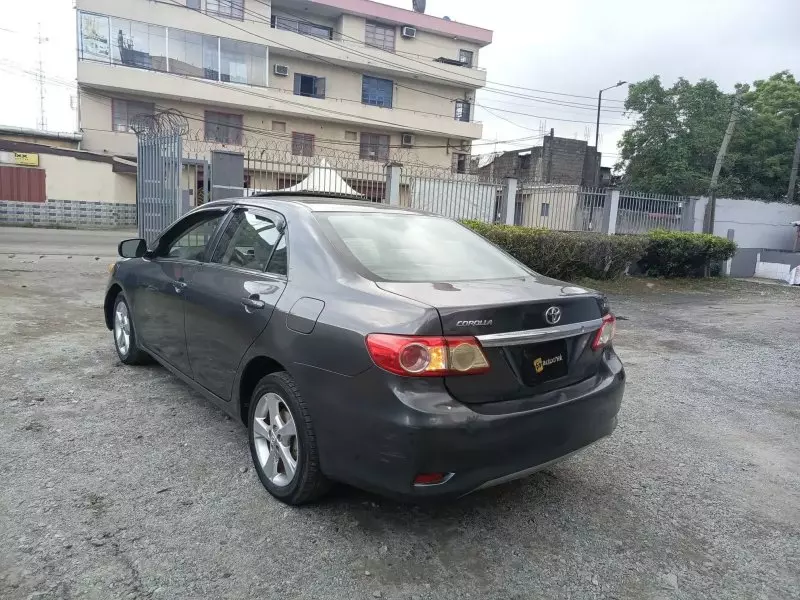 Toyota Corolla   - 2012
