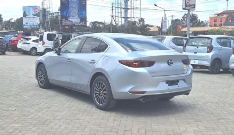 Mazda 3   - 2019