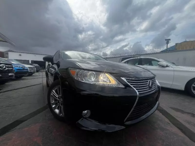 Lexus ES 350   - 2013