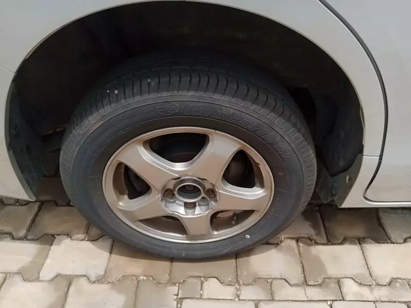 Toyota Noah   - 2015