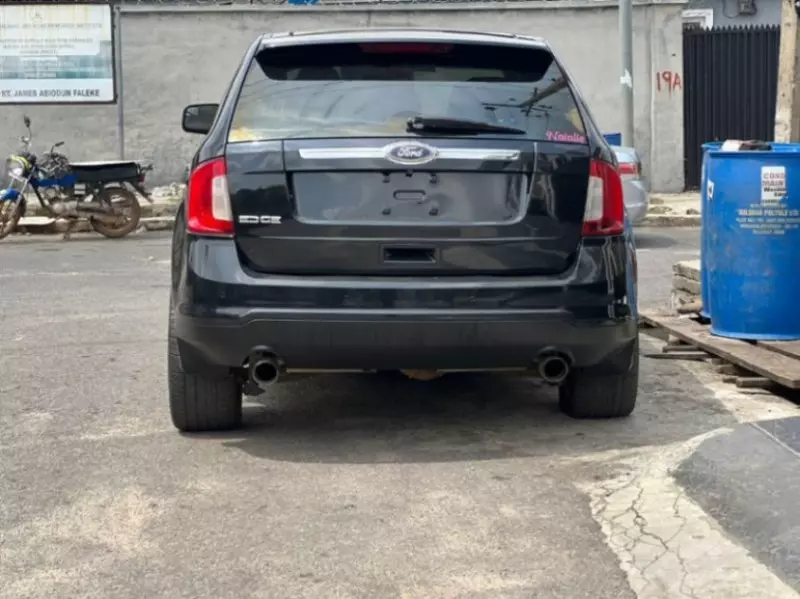 Ford Edge   - 2011