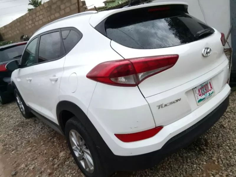 Hyundai Tucson   - 2017