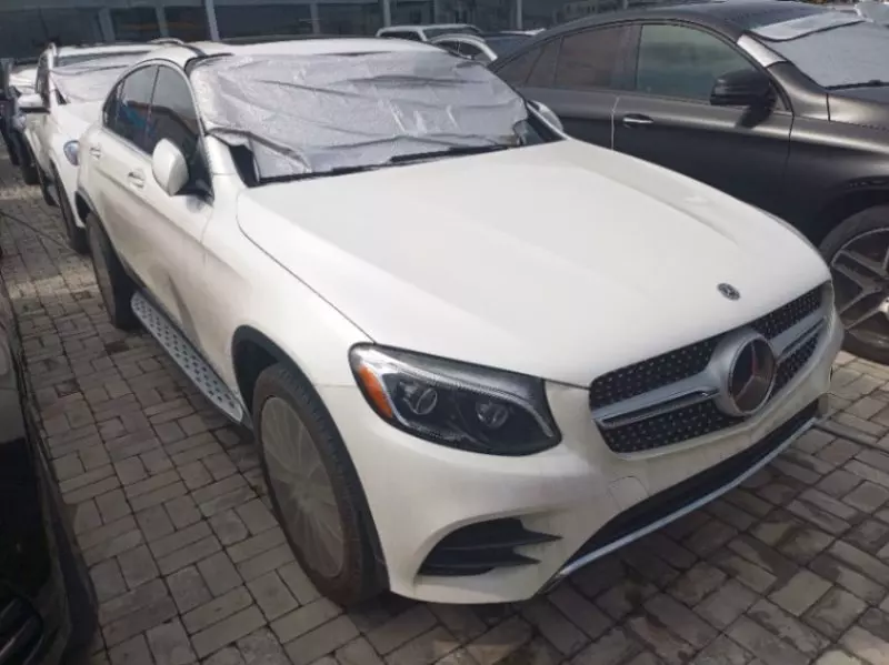 Mercedes-Benz GLC 300   - 2018