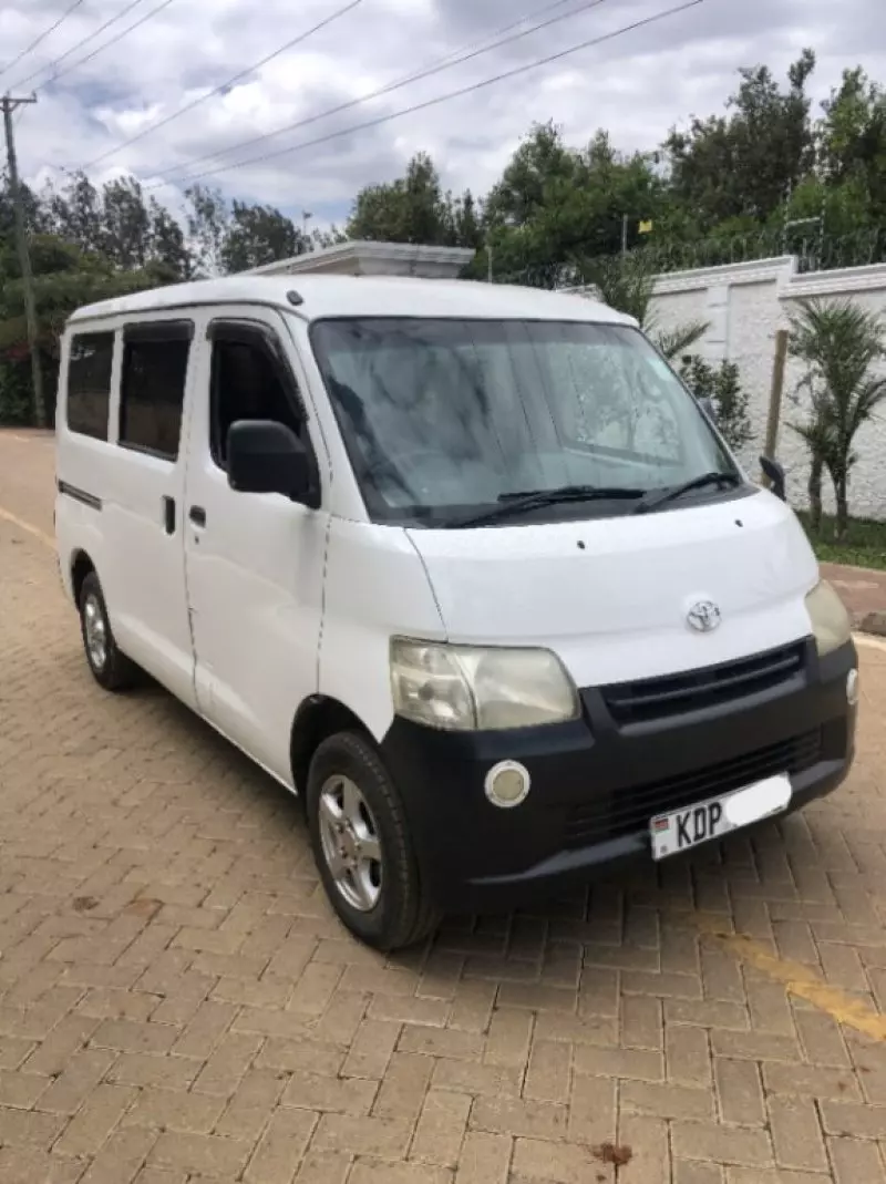 Toyota Town Ace   - 2015
