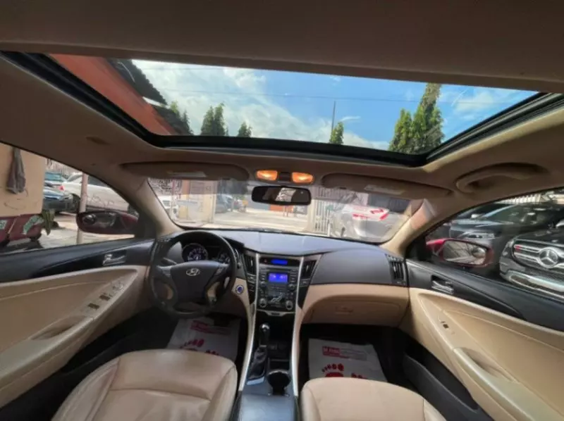 Hyundai Sonata   - 2015