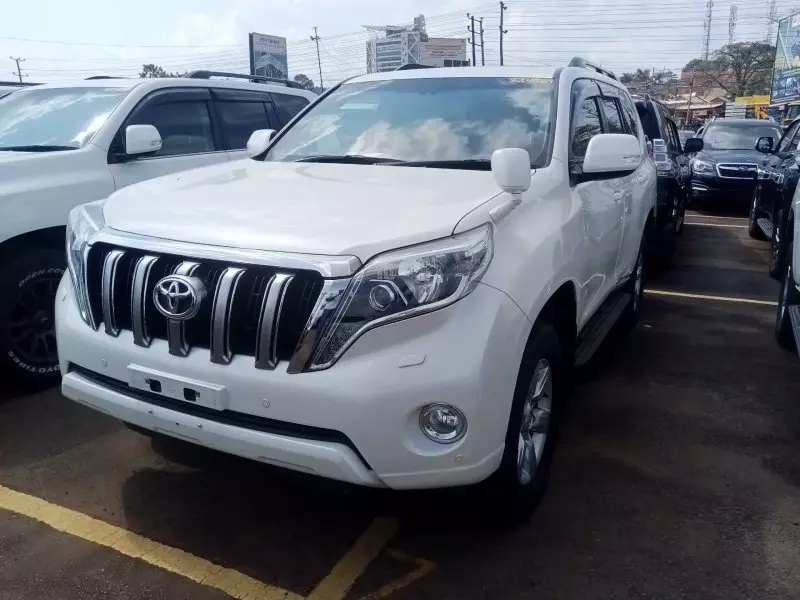 Toyota Landcruiser Prado   - 2016