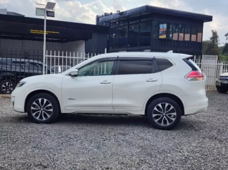 Nissan X-Trail   - 2018