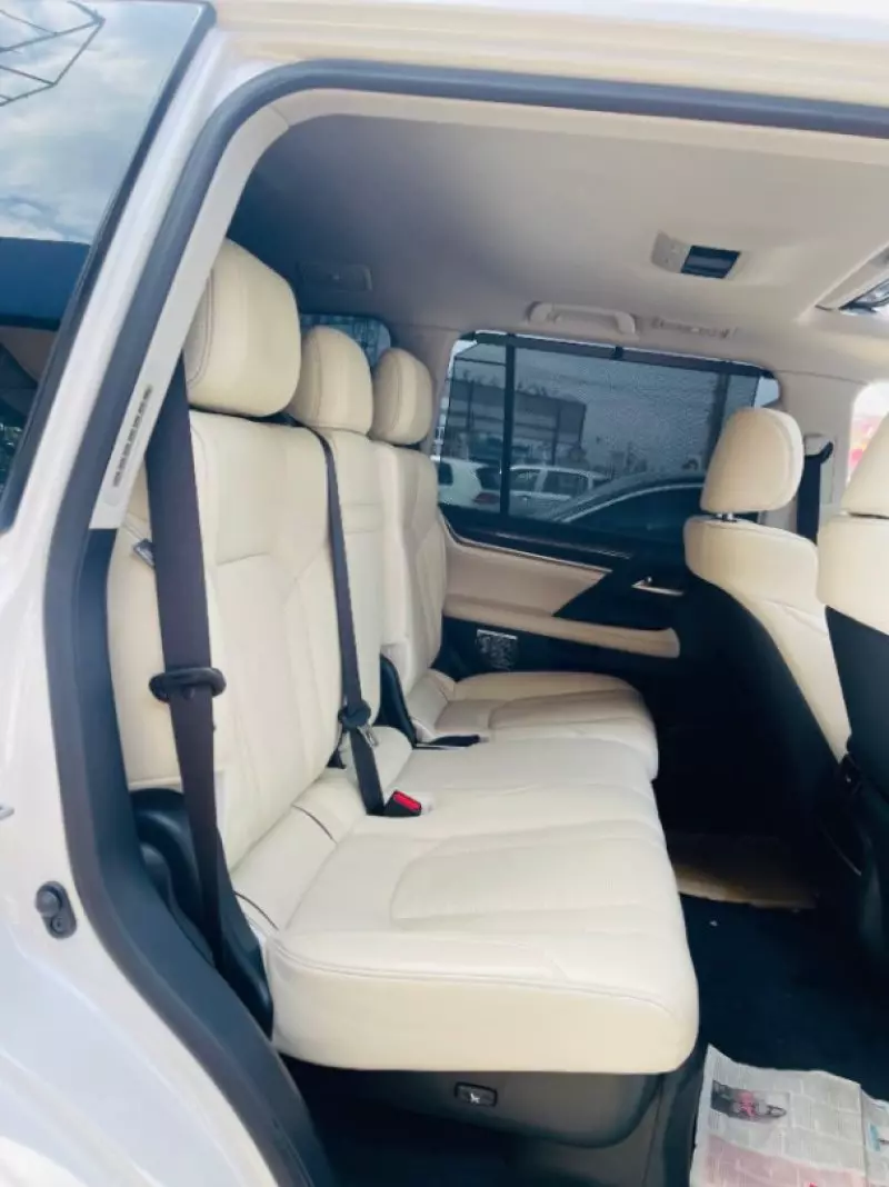 Lexus LX 570   - 2018