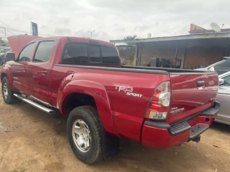 Toyota Tacoma   - 2008