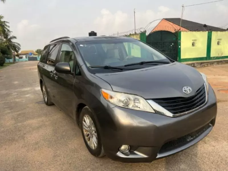 Toyota Sienna
