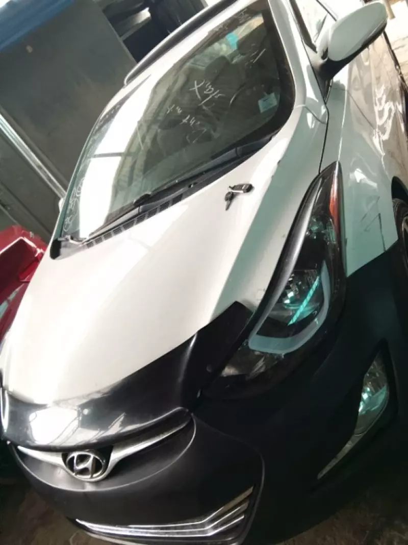 Hyundai Elantra   - 2014