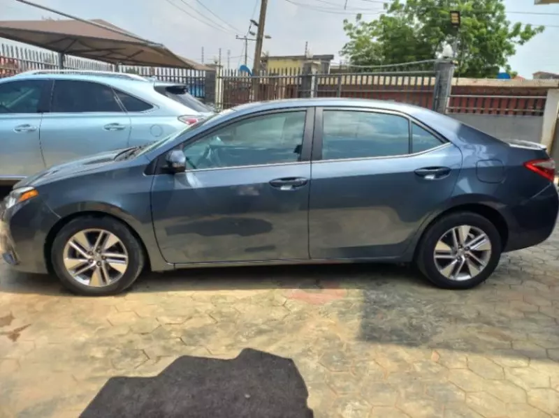 Toyota Corolla   - 2013