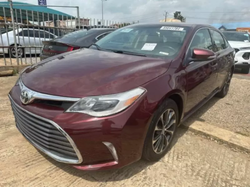 Toyota Avalon   - 2016