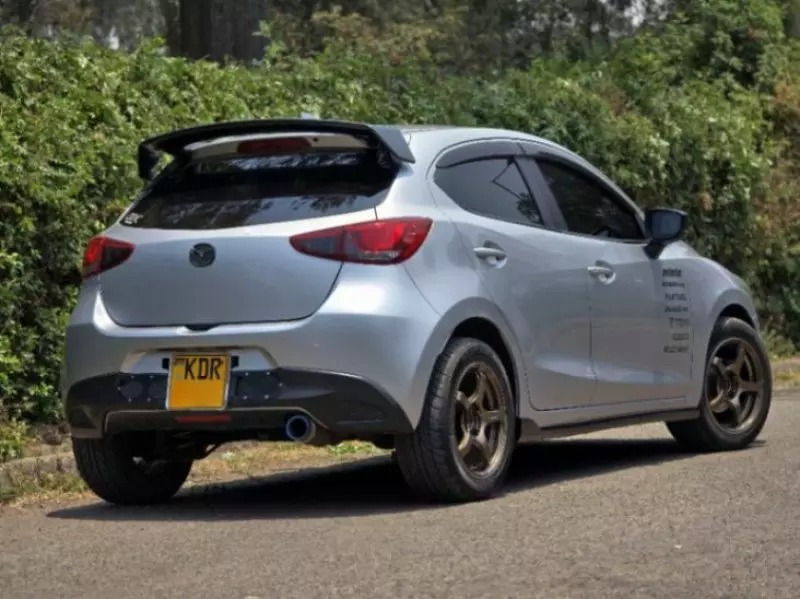 Mazda Demio   - 2017