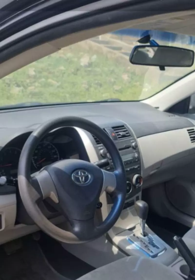 Toyota Corolla   - 2011