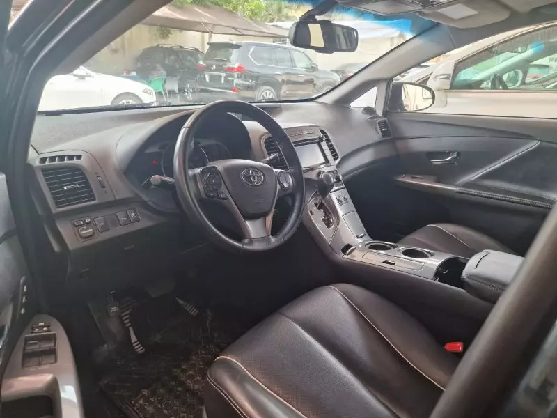 Toyota Venza   - 2013