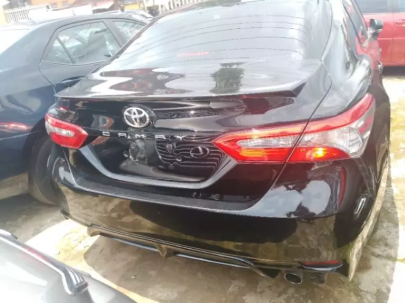 Toyota Camry   - 2018