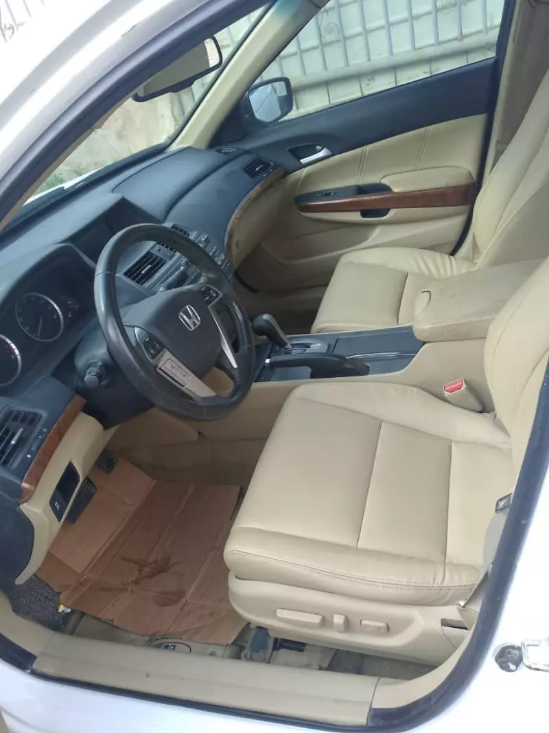 Honda Accord   - 2012