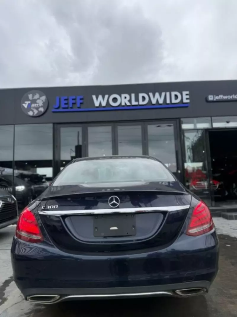 Mercedes-Benz C 300   - 2016