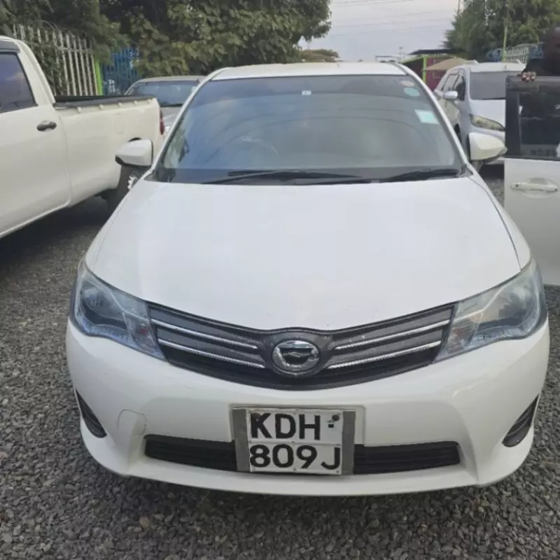 Toyota Axio    - 2015