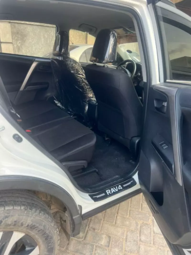 Toyota RAV 4   - 2017