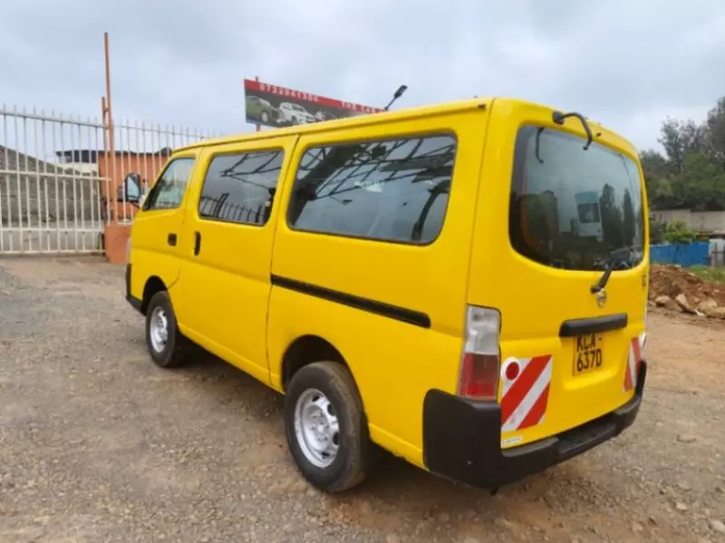 Nissan Caravan    - 2007