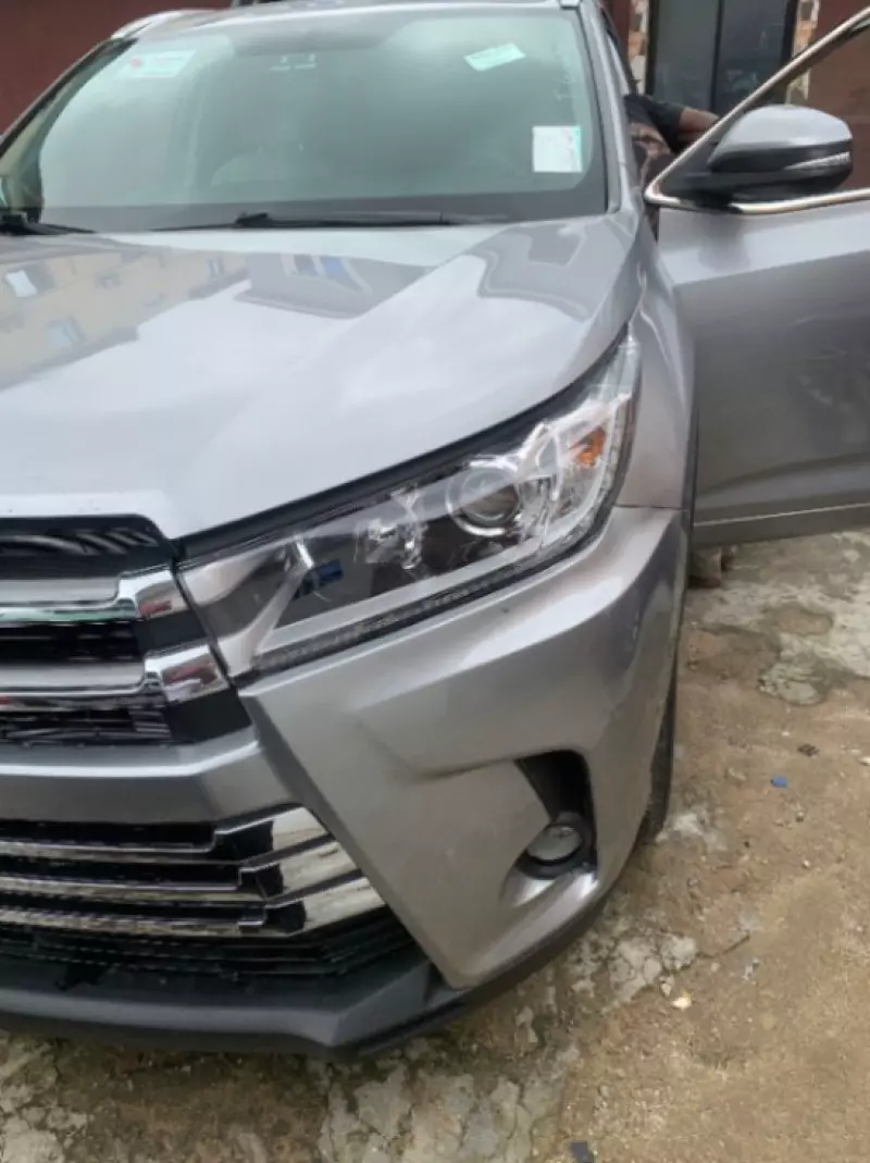 Toyota Highlander   - 2015