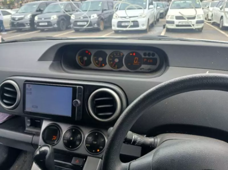 Toyota Rumion   - 2012