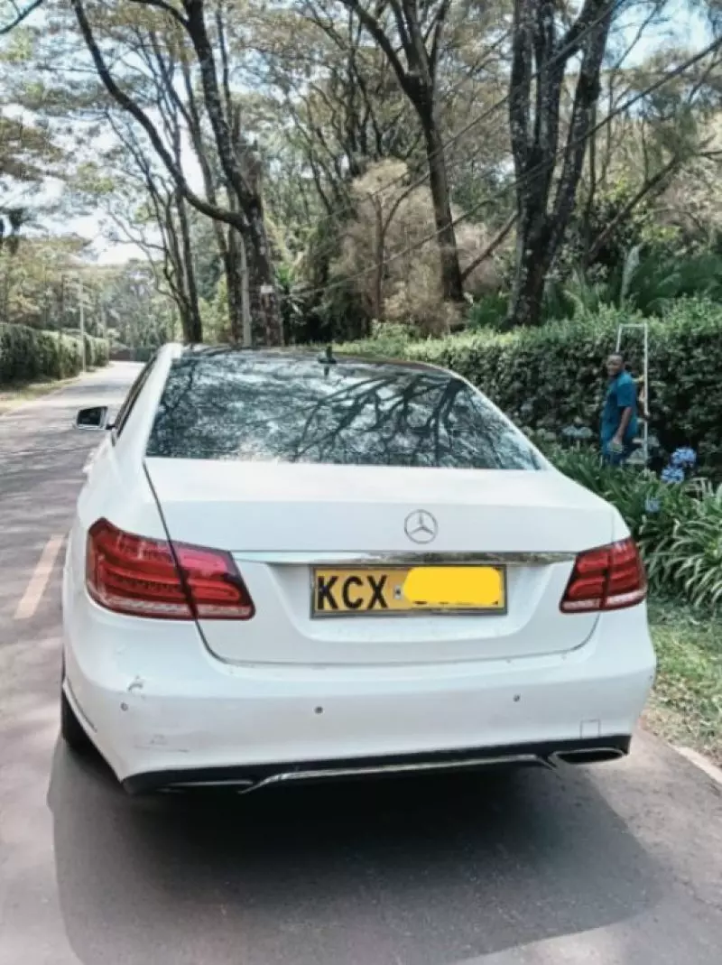 Mercedes-Benz E 220   - 2013